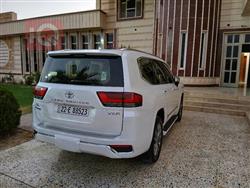 تۆیۆتا لاند کروزەر